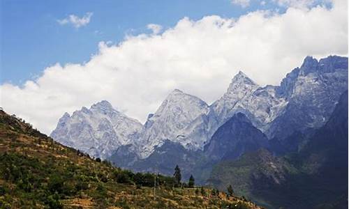 云南香格里拉旅游攻略_云南香格里拉旅游攻略必去景点图片