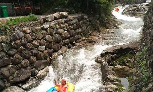 千岛湖龙潭峡谷漂流_千岛湖龙潭峡谷漂流图片